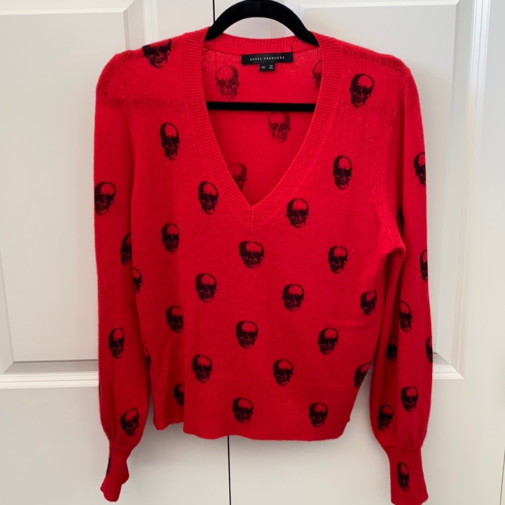 Red cashmere skull sweater